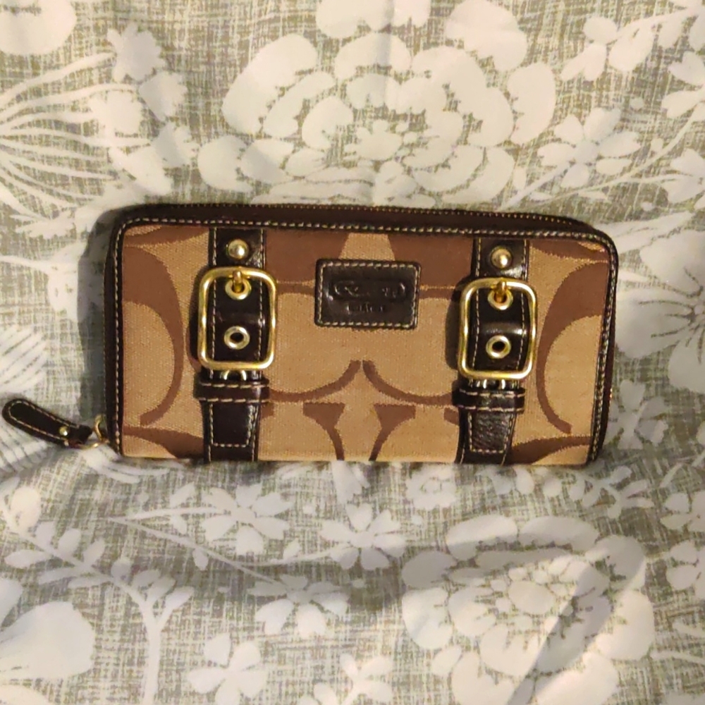 Coach wallet signature brown and tan